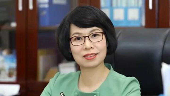 Tỏa Sáng Trên Mạng Xã Hội: Chuyên Gia Trang Điểm & Hotspot Matrix
